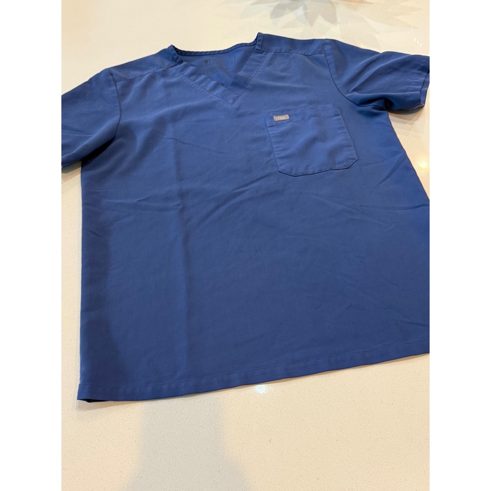 FIGS Leon V-Neck Scrub Top Mens Medium Denim Blue Technical Collection PO 1660